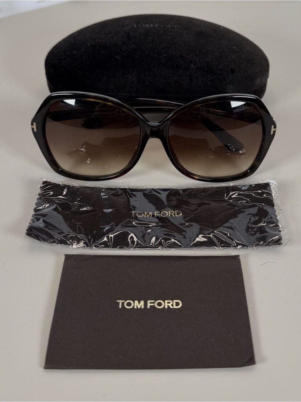TOM FORD CAROLA TF328 SUNGLASSES – NEVER WORN – COMPLETE SET